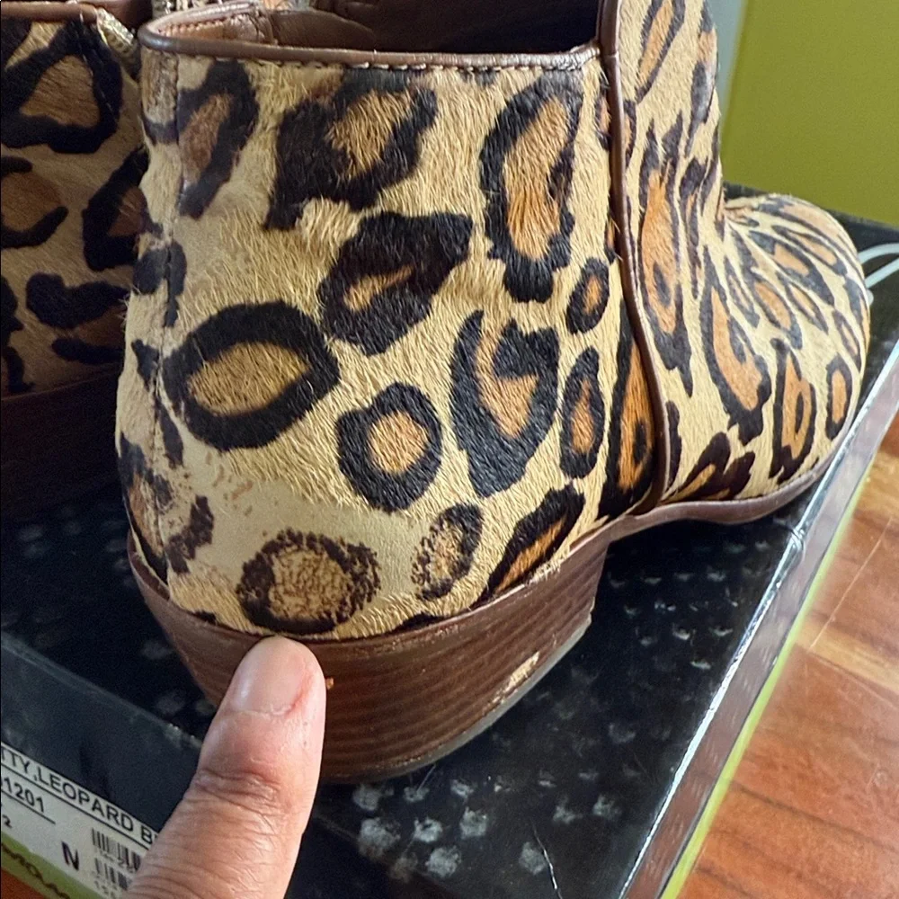 Sam Edelman Leopard Print Calf Hair Petty Ankle Boots, size 8.5 - Picture 6 of 8